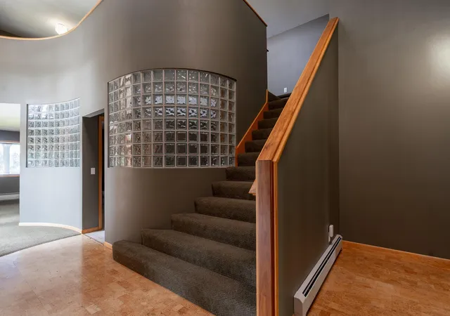 Photo 4 of Single family home for sale at 997 Roberts Rd SW, Hutchinson, MN 55350 | MLS# 7152844 | Listing updated on 2026-10-23