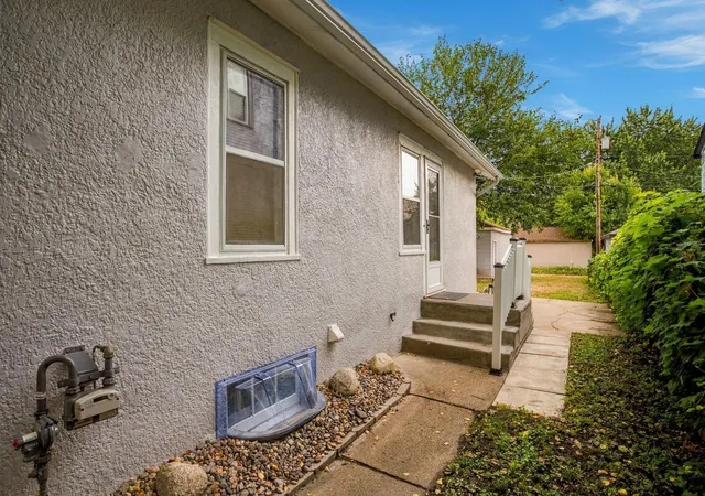 Photo 2 of Single family home for sale at 1428 Vincent Ave N, Minneapolis, MN 55411 | MLS# 7152848 | Listing updated on 2026-10-02