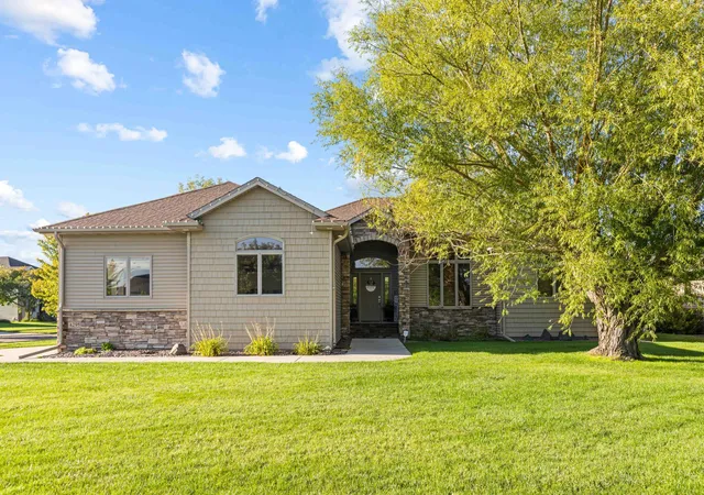 Photo 2 of Single family home for sale at 4295 49th Avenue S, Fargo, ND 58104 | MLS# 7152854 | Listing updated on 2026-10-08