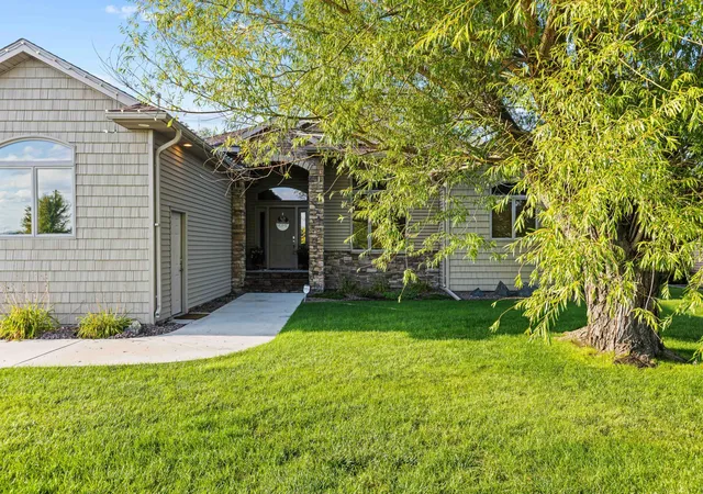 Photo 3 of Single family home for sale at 4295 49th Avenue S, Fargo, ND 58104 | MLS# 7152854 | Listing updated on 2026-10-08