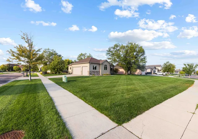 Photo 4 of Single family home for sale at 4295 49th Avenue S, Fargo, ND 58104 | MLS# 7152854 | Listing updated on 2026-10-09