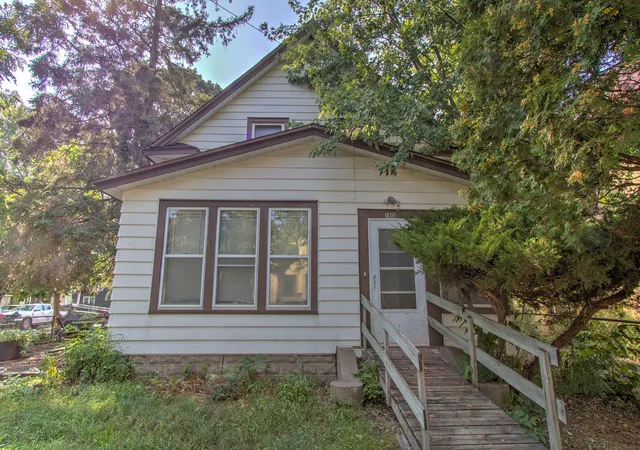Photo 17 of Sale Pending at 1900 Jackson St NE, Minneapolis, MN 55418 | MLS# 7152918 | Listing updated on 2026-10-06