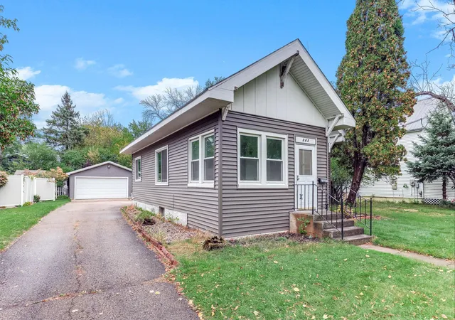 Photo 2 of Single family home for sale at 247 W 6th Street, New Richmond, WI 54017 | MLS# 7152949 | Listing updated on 2026-10-09