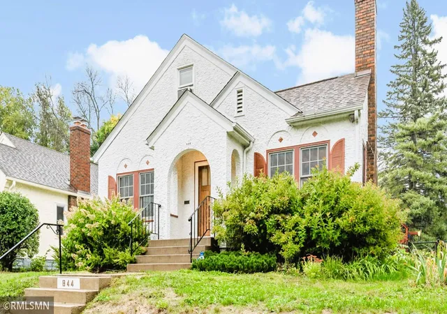 Photo 2 of Single family home for sale at 844 Winslow Ave, Saint Paul, MN 55107 | MLS# 7152963 | Listing updated on 2026-10-23