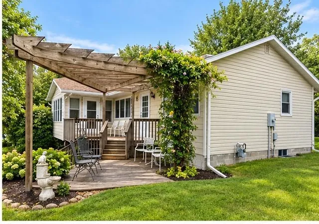 Photo 2 of Single family home for sale at 1240 W Lake Cowdry Rd Nw, Alexandria, MN 56308 | MLS# 7152974 | Listing updated on 2026-10-01