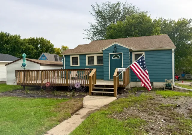 Single family home for sale at 513 W Lincoln St, Luverne, MN 56156 | MLS# 7152975