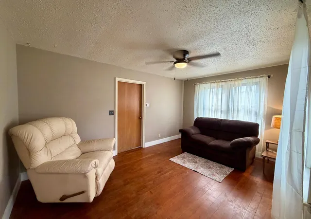Photo 2 of Single family home for sale at 513 W Lincoln St, Luverne, MN 56156 | MLS# 7152975 | Listing updated on 2026-10-15