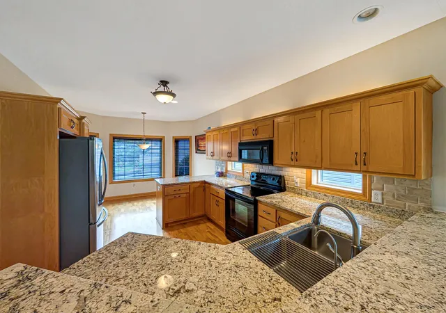 Photo 4 of Single family home for sale at 22516 Evergreen Cir, Forest Lake, MN 55025 | MLS# 7152980 | Listing updated on 2026-10-03