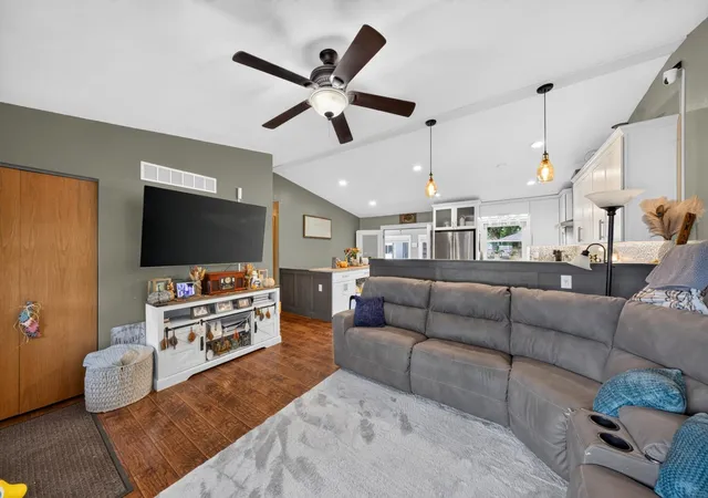 Photo 3 of Single family home for sale at 4503 21 1/2 Ave NW, Rochester, MN 55901 | MLS# 7152983 | Listing updated on 2026-10-08