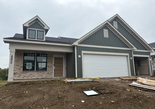 Photo 1 of Single family home for sale at 8805 63rd Street S, Cottage Grove, MN 55016 | MLS# 7152994 | Listing updated on 2026-10-04