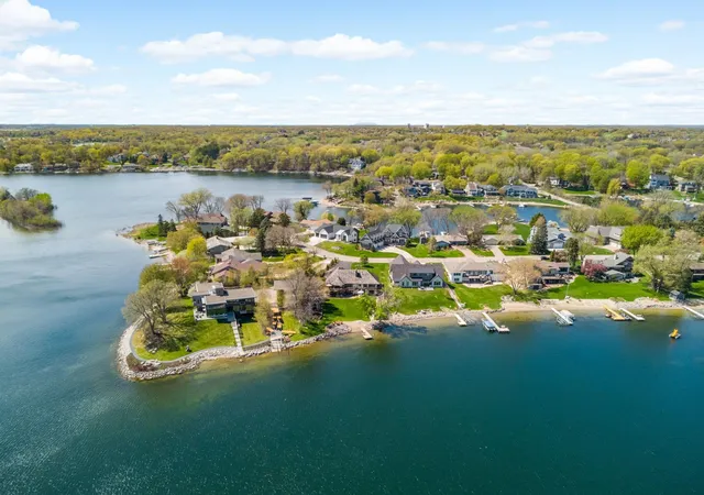 Photo 3 of Single family home for sale at 15283 Edgewater Cir Ne, Prior Lake, MN 55372 | MLS# 7153005 | Listing updated on 2026-10-08