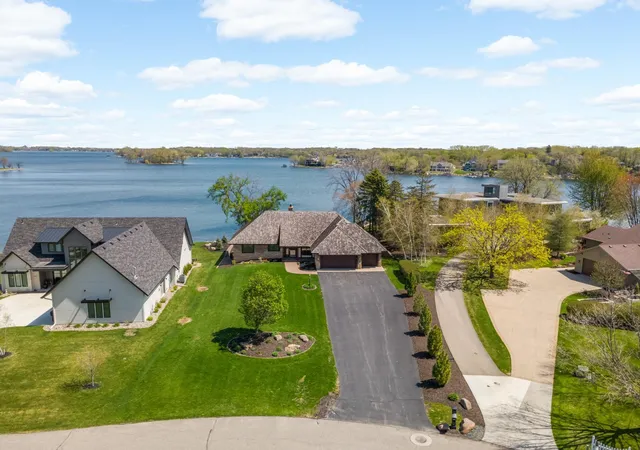 Photo 3 of Single family home for sale at 15283 Edgewater Cir Ne, Prior Lake, MN 55372 | MLS# 7153005 | Listing updated on 2026-10-23