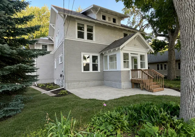 Photo 2 of Single family home for sale at 711 Clausen Ave, Albert Lea, MN 56007 | MLS# 7153018 | Listing updated on 2026-10-06