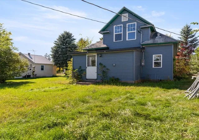 Photo 2 of Single family home for sale at 320 8th Street Se #B, Staples, MN 56479 | MLS# 7153019 | Listing updated on 2026-10-02