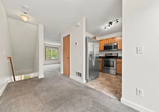 Photo 3 of Single family home for sale at 15515 Foghorn Ln, Saint Paul, MN 55124 | MLS# 7153026 | Listing updated on 2026-10-05