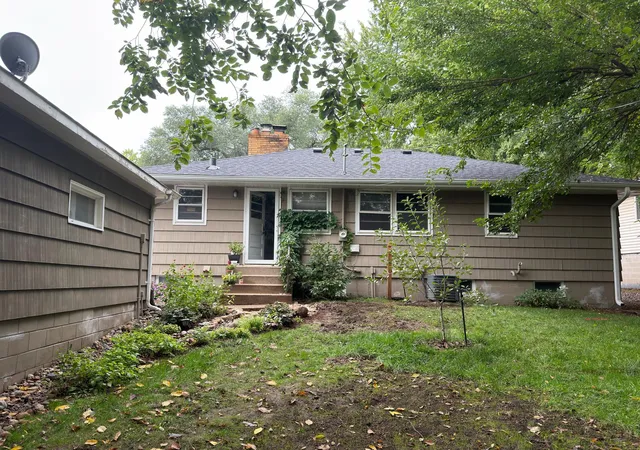 Photo 2 of Single family home for sale at 149 19th Avenue S, South Saint Paul, MN 55075 | MLS# 7153037 | Listing updated on 2026-10-07