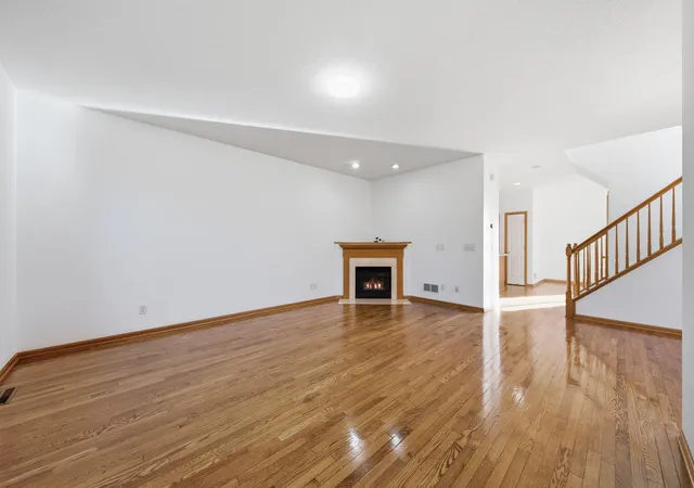 Photo 4 of Single family home for sale at 9769 Gable Dr, Eden Prairie, MN 55347 | MLS# 7153038 | Listing updated on 2026-10-16