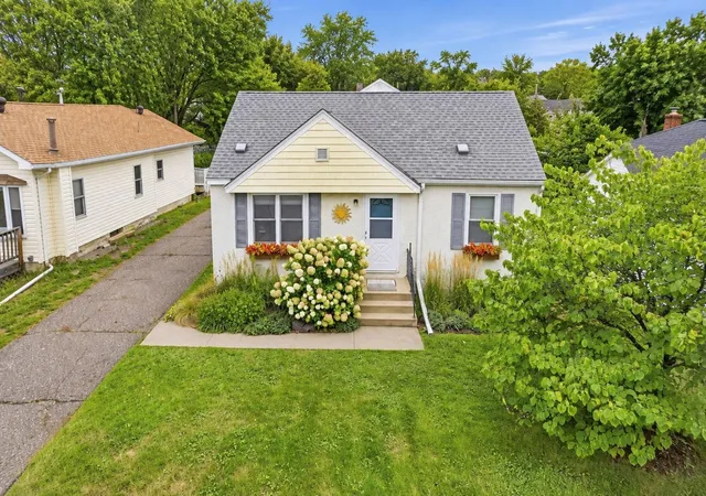 Photo 3 of Single family home for sale at 3239 Stinson Blvd, Minneapolis, MN 55418 | MLS# 7153042 | Listing updated on 2026-10-02