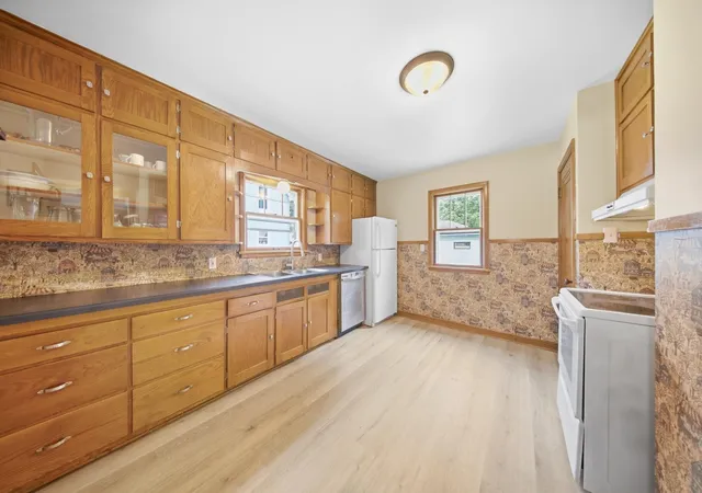 Photo 4 of Single family home for sale at 1014 5th Avenue E, Menomonie, WI 54751 | MLS# 7153060 | Listing updated on 2026-10-04