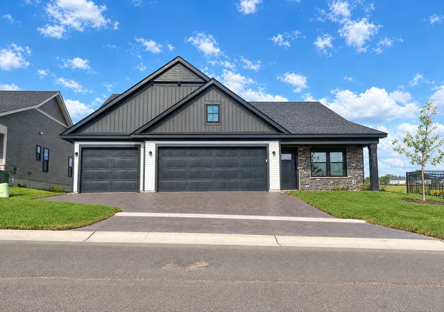 Photo 1 of Single family home for sale at 8852 63rd Street S, Cottage Grove, MN 55016 | MLS# 7153065 | Listing updated on 2026-10-13