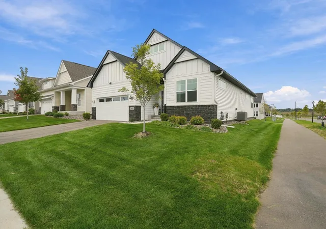 Photo 3 of Single family home for sale at 14962 Artaine Trl, Rosemount, MN 55068 | MLS# 7153066 | Listing updated on 2026-10-01
