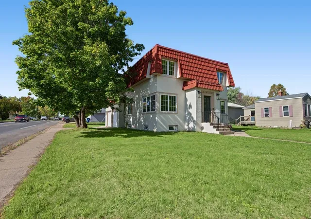 Photo 2 of Single family home for sale at 3617 2nd Avenue W, Hibbing, MN 55746 | MLS# 7153081 | Listing updated on 2026-10-02
