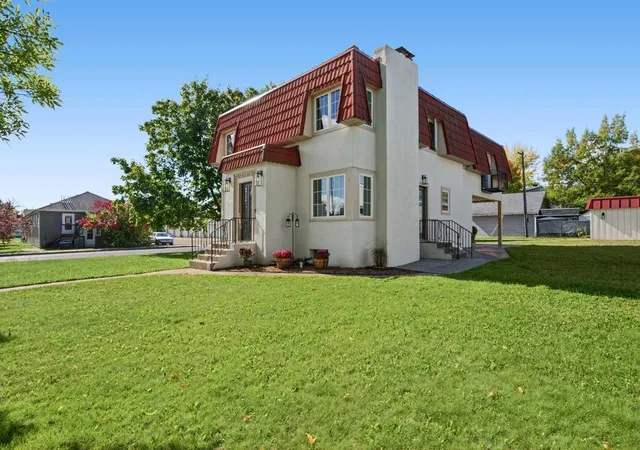Photo 3 of Single family home for sale at 3617 2nd Avenue W, Hibbing, MN 55746 | MLS# 7153081 | Listing updated on 2026-10-02