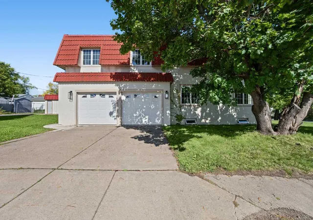 Photo 4 of Single family home for sale at 3617 2nd Avenue W, Hibbing, MN 55746 | MLS# 7153081 | Listing updated on 2026-10-02