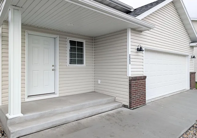 Photo 2 of Single family home for sale at 2553 Fulton Loop S, Fargo, ND 58104 | MLS# 7153097 | Listing updated on 2026-10-02