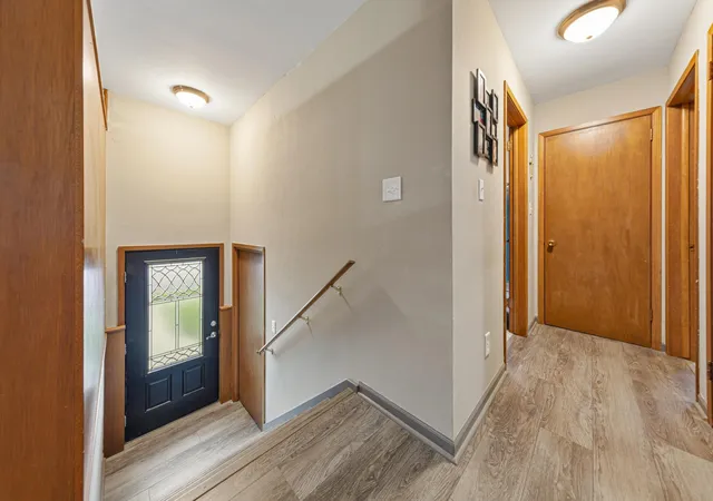 Photo 4 of House for sale at 109 10th Avenue SE, Waseca, MN 56093 | MLS# 7153133 | Listing updated on 2026-10-22