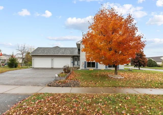 Photo 2 of Single family home for sale at 489 Karen Ln, Big Lake, MN 55309 | MLS# 7153148 | Listing updated on 2026-10-29