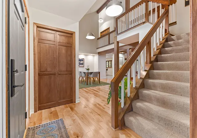 Photo 4 of Single family home for sale at 73 Deer Hills Ct, Saint Paul, MN 55127 | MLS# 7153154 | Listing updated on 2026-10-29