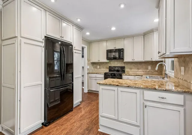 Photo 4 of Single family home for sale at 308 Monroe Ave S, Hopkins, MN 55343 | MLS# 7153167 | Listing updated on 2026-10-07