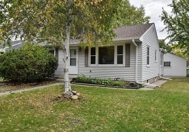 Photo 1 of Single family home for sale at 4906 Thomas Ave N, Minneapolis, MN 55430 | MLS# 7153174 | Listing updated on 2026-10-05