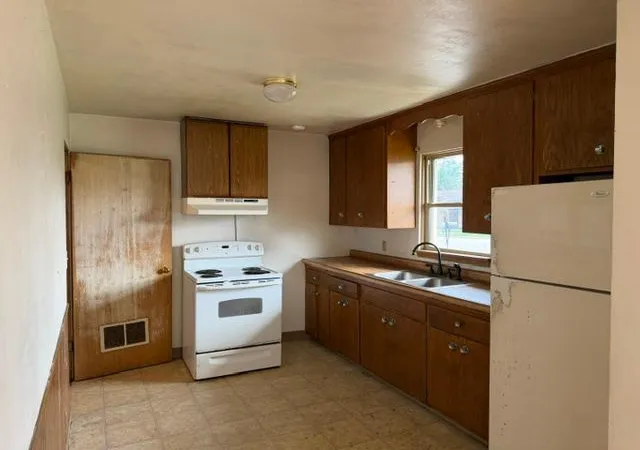 Photo 4 of Single family home for sale at 110 Martin St #0, Le Sueur, MN 56058 | MLS# 7153209 | Listing updated on 2026-10-01