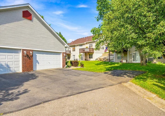 Photo 2 of Single family home for sale at 2442 Autumn Ridge Ct, Chanhassen, MN 55317 | MLS# 7153213 | Listing updated on 2026-10-03