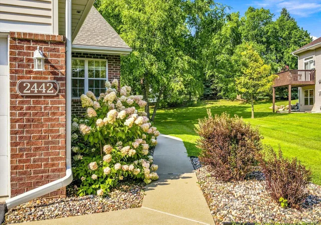Photo 3 of Single family home for sale at 2442 Autumn Ridge Ct, Chanhassen, MN 55317 | MLS# 7153213 | Listing updated on 2026-10-03