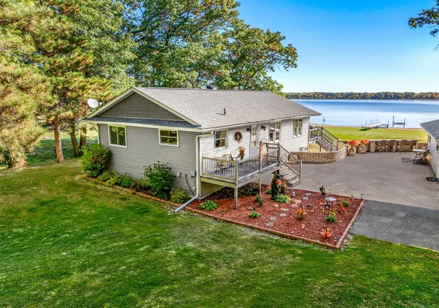 Photo 1 of Single family home for sale at 23732 Clover Dr, Merrifield, MN 56465 | MLS# 7153238 | Listing updated on 2026-10-08