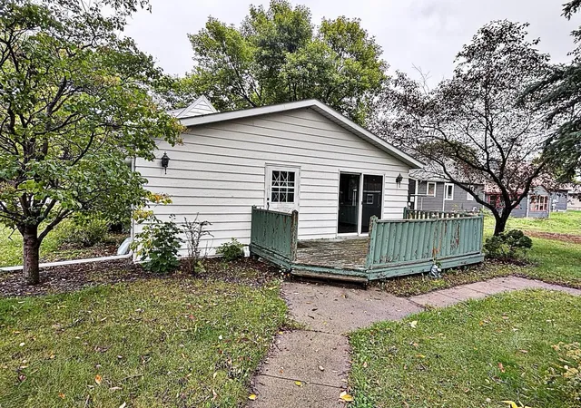 Photo 1 of Single family home for sale at 802 12th Street N, Benson, MN 56215 | MLS# 7153239 | Listing updated on 2026-10-03