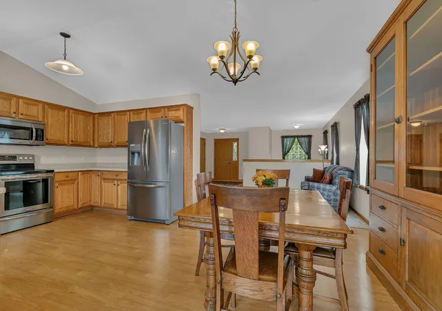 Photo 4 of Single family home for sale at 5524 Knollwood Dr, Saint Cloud, MN 56303 | MLS# 7153243 | Listing updated on 2026-10-09
