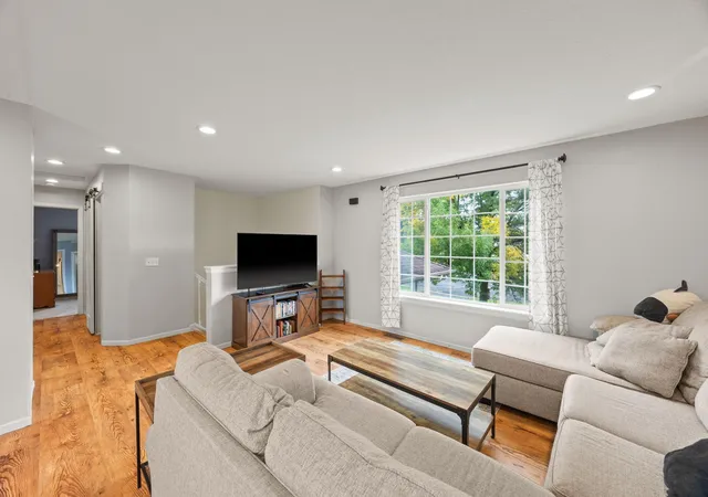 Photo 3 of Single family home for sale at 109 Homestead Cir, Buffalo, MN 55313 | MLS# 7153247 | Listing updated on 2026-10-05