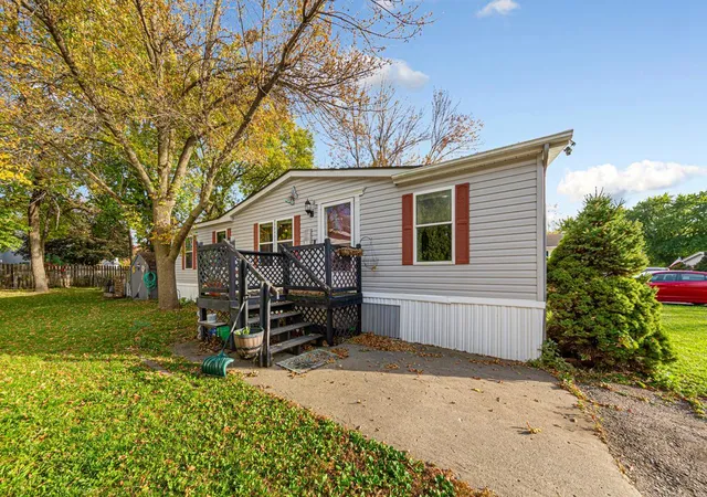 Photo 1 of Single family home for sale at 107 Hilton Ct, Mankato, MN 56001 | MLS# 7153278 | Listing updated on 2026-10-22
