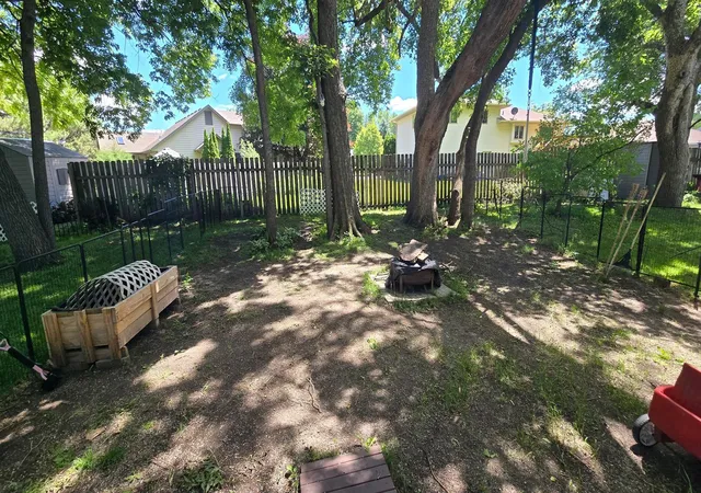 Photo 3 of Single family home for sale at 107 Hilton Ct, Mankato, MN 56001 | MLS# 7153278 | Listing updated on 2026-10-02