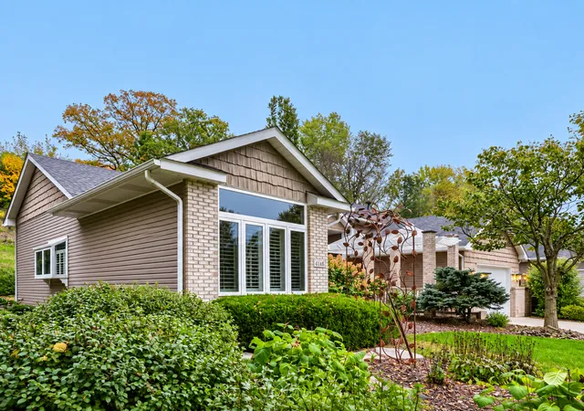 Photo 1 of Single family home for sale at 4148 Countryview Dr, Saint Paul, MN 55123 | MLS# 7153291 | Listing updated on 2026-10-03