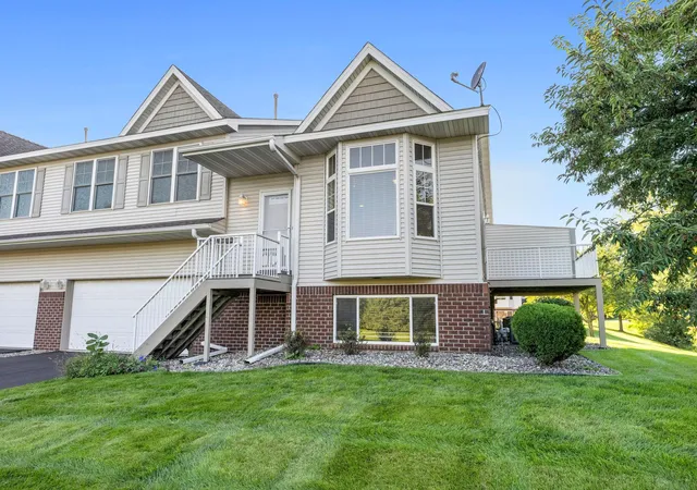 Photo 3 of Single family home for sale at 20676 Hampshire Way, Lakeville, MN 55044 | MLS# 7153294 | Listing updated on 2026-10-02