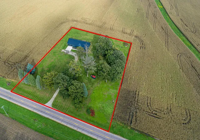 Photo 2 of Single family home for sale at 7403 Se 89th Avenue, Claremont, MN 55924 | MLS# 7153295 | Listing updated on 2026-10-09