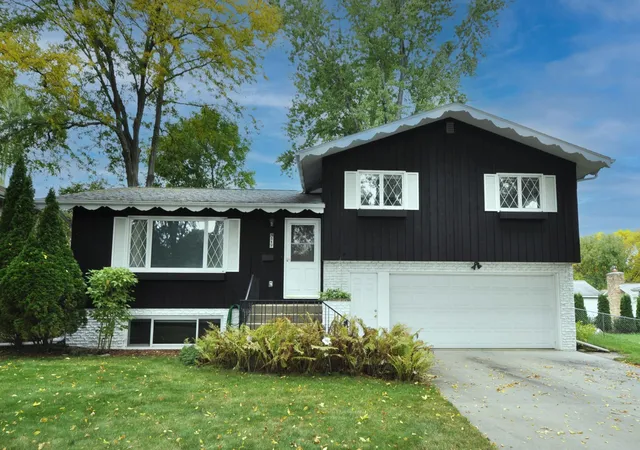 Photo 1 of Single family home for sale at 517 26th Street Nw, Rochester, MN 55901 | MLS# 7153298 | Listing updated on 2026-10-07