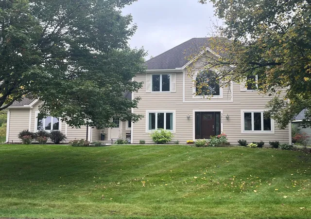 Photo 1 of Single family home for sale at 3402 Fairfax Ln, Saint Paul, MN 55129 | MLS# 7153305 | Listing updated on 2026-10-05