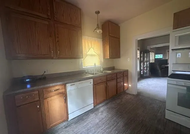 Photo 4 of Single family home for sale at 911 3rd Avenue NW, Austin, MN 55912 | MLS# 7153315 | Listing updated on 2026-10-08