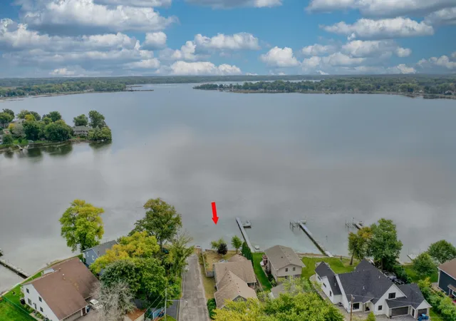 Photo 2 of Sale Pending at 855 19th Street SE, Forest Lake, MN 55025 | MLS# 7153323 | Listing updated on 2026-10-28
